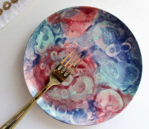 Renton Color Me Mine Random Round Plate